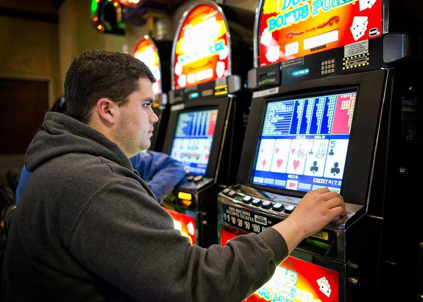 Giải đáp thắc mắc chơi kubet có bị bắt không và cách tham gia kubet an toàn